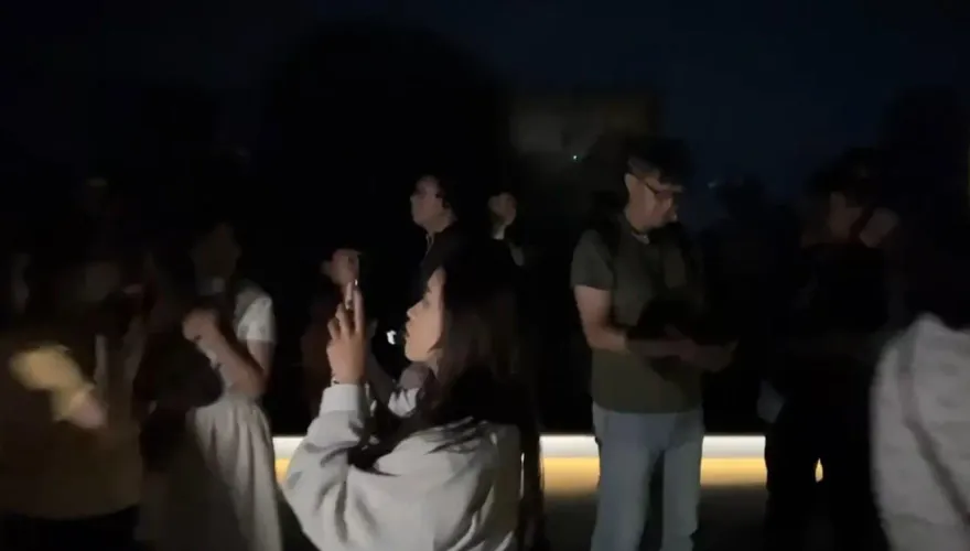 影/台南晚間驚傳停電！奇美博物館一片漆黑　畫面曝光