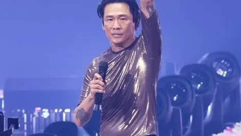 杜德偉〈脫掉〉嗨翻當場脫褲　褲裡「大鵰」不羞澀展雄風