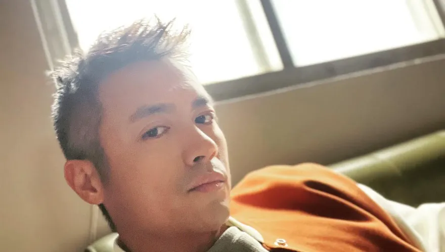 范逸臣諷立院衝突「意見不同就撲下去」遭出征　紀曉君也道歉：玩笑的應和一下