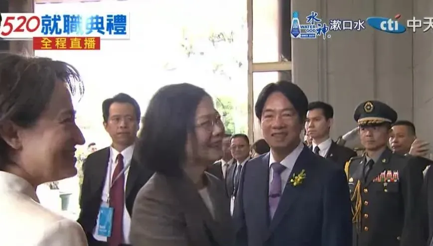 蔡英文卸任總統完成交接　上車離開前叮囑賴清德、蕭美琴「這句話」