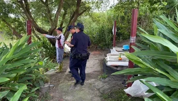新店溪驚見男浮屍「行李束帶綁雙腳」！弟悲曝哥水性好　警初步排除他殺