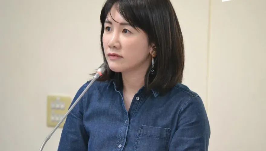 謝衣鳳出席520典禮　藍營支持者不滿轟：滾出國民黨