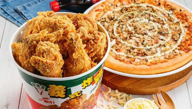 繳稅季免驚！麥當勞推「6大限時優惠券」　拿坡里炸雞「買1送1」爽吃