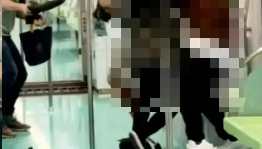 快訊/中捷車廂驚傳砍人事件！事發驚悚畫面曝　4人受傷送醫