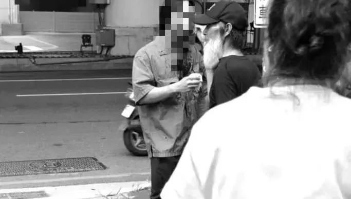 英勇搶刀！中捷馬尾哥奮不顧身撲兇嫌　一度「被誤認」慘遭群眾亂拳圍毆