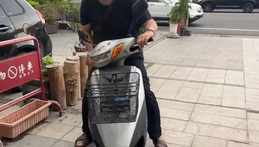 護理男中捷砍人！父急衝台中為兒賠罪　沉痛道歉：對不起那兩位小孩