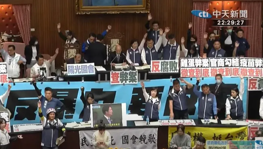 藍營為何堅持要舉手表決？羅廷瑋曝原因：綠營偷走6張表決卡