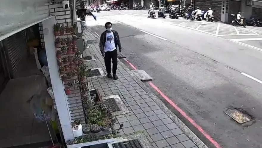 萬華區備戰！基隆殺人未遂犯恐流竄「龍山寺一帶」　警加強巡邏