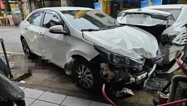 快訊/金門鬧區輾人！不爽做八大前女友結新歡竟開車撞　冷笑嗆警「我做的」