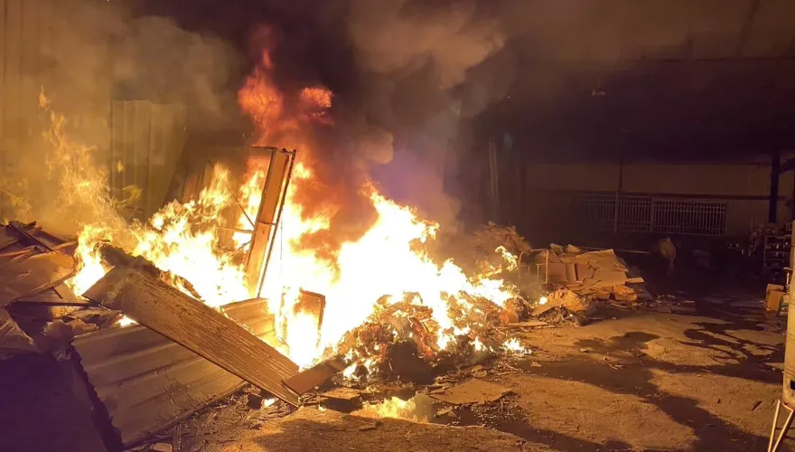 台南深夜惡火狂燒！消防灌水36mins才撲滅火勢　起火原因曝光