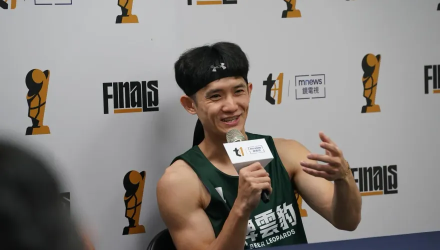 NBA等級的霸氣！蔣淯安讚卡森斯：我只帶兩件內褲但不敢說…反正洗了會乾