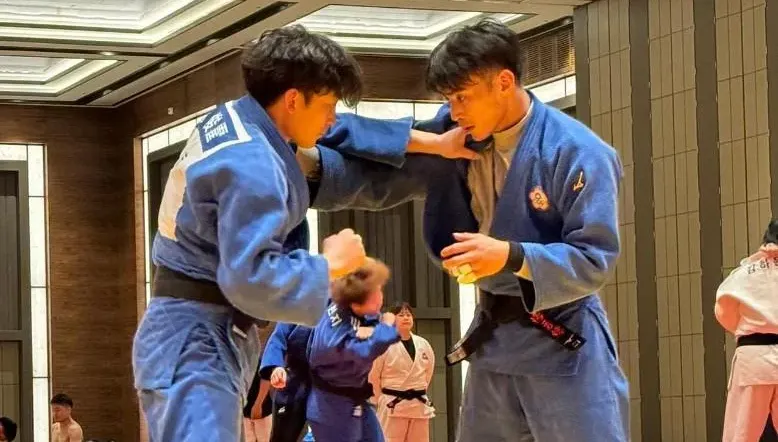 備戰巴黎奧運！柔道男神拚了　赴日移地訓練還找蒙古選手特訓