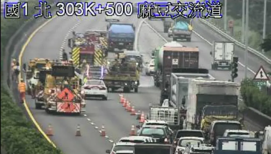 快訊/國1麻豆段火燒車！火勢已撲滅　僅剩1車道可通行