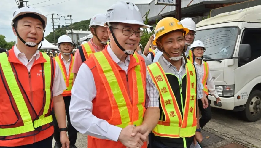 卓榮泰上任首個周末直奔桃園視察台電　張善政竟未接獲通知