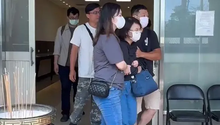 快訊/新竹兩勇消「簡易靈堂」設置　家屬崩潰癱軟需人攙扶