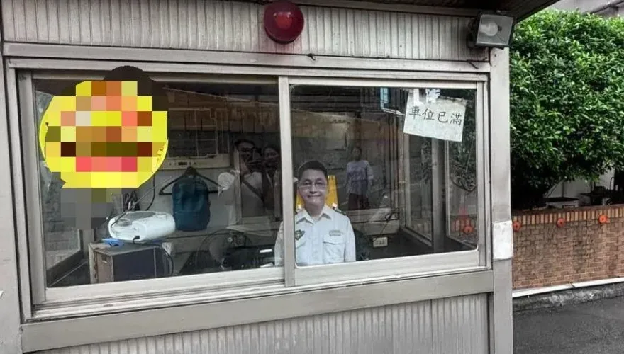 笑得你心裡發寒！新北「真‧人形」管理員不用休息　民眾近看嚇歪