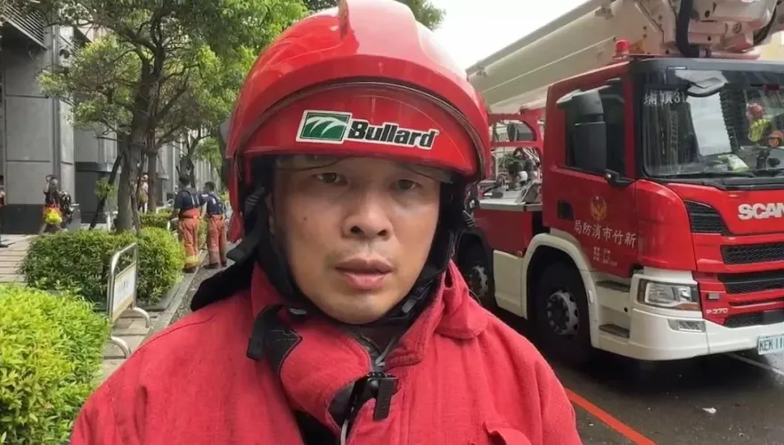 影/新竹晴空匯351人全數救出！大隊長強忍悲痛對2殉職勇消說：任務已經結束了