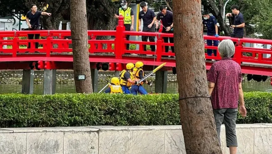 快訊/嚇！台中湖心亭橋下浮出長髮女屍「面部朝下手張開」