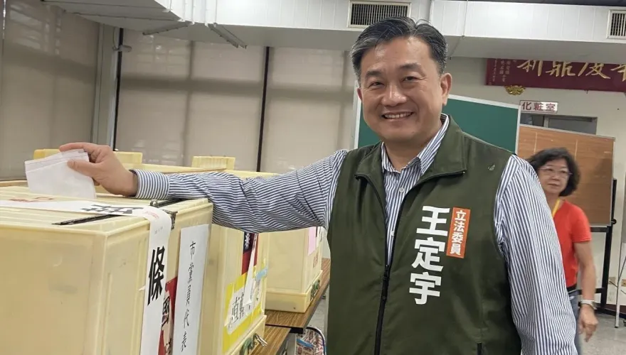 王定宇「大嘴巴」法院認證！怒告陳以信求償200萬元　台北地院判決敗訴
