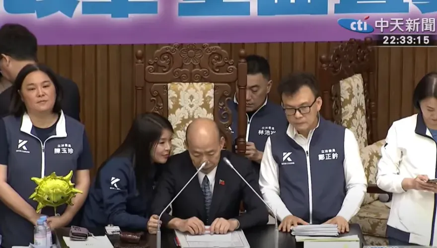 立院三讀通過國會改革法案！　韓國瑜32字吐心聲　破萬網友朝聖力挺
