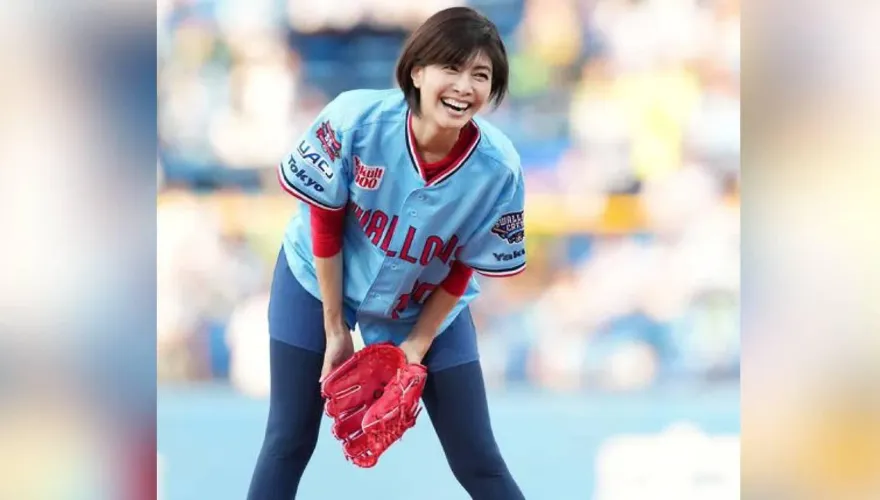 影/睽違29年再登板！48歲女神內田有紀開球　完全沒變老超凍齡