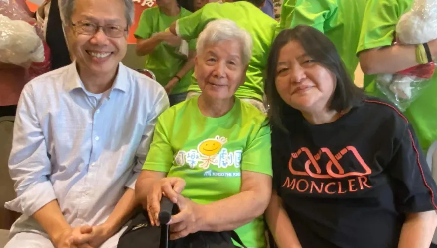 獨/邱瓈寬母親病逝榮總享耆壽93歲　邱煌禕也陪伴在側