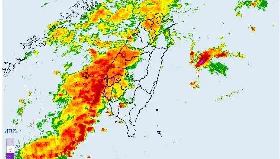 快訊/國家警報響了！雷雨轟炸2縣市　4山區發布暴雨警戒
