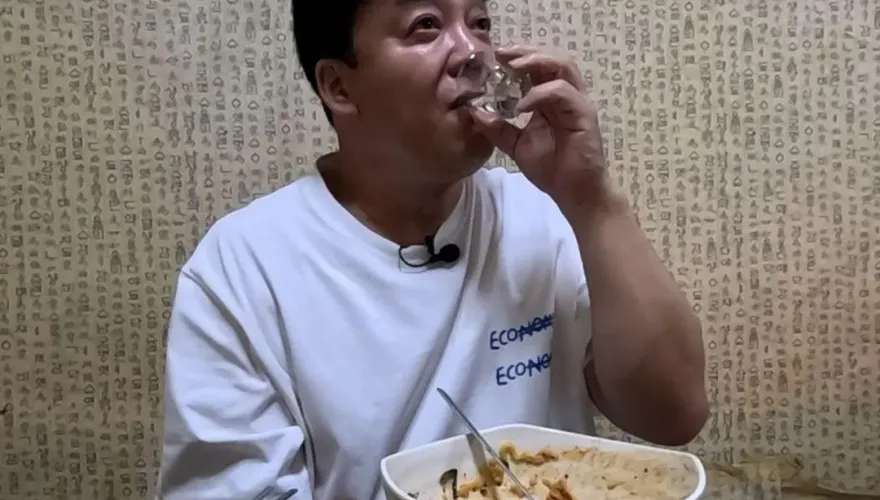 影/遭韓廚神意外曝光幸福近況　44男輪姦案主謀「發怒嗆網友」引眾怒