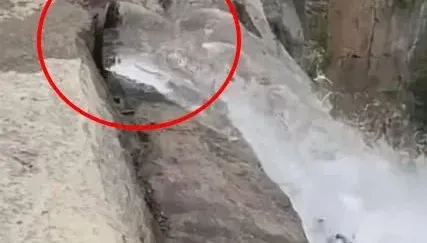 亞洲最高瀑布認了「靠水管放水」　雲台山瀑布景區：做了小小提升