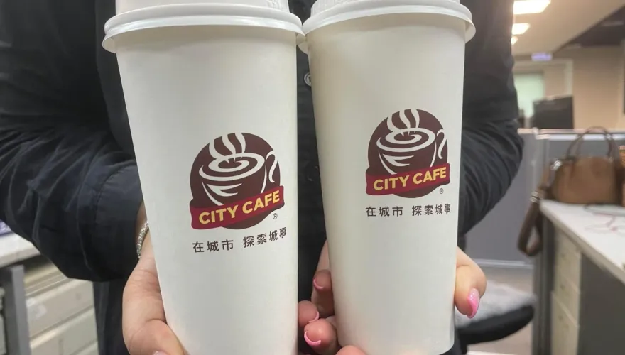 歡慶萬聖節！超商美式、拿鐵買1送1　加碼「飲品寄杯優惠」下殺333元