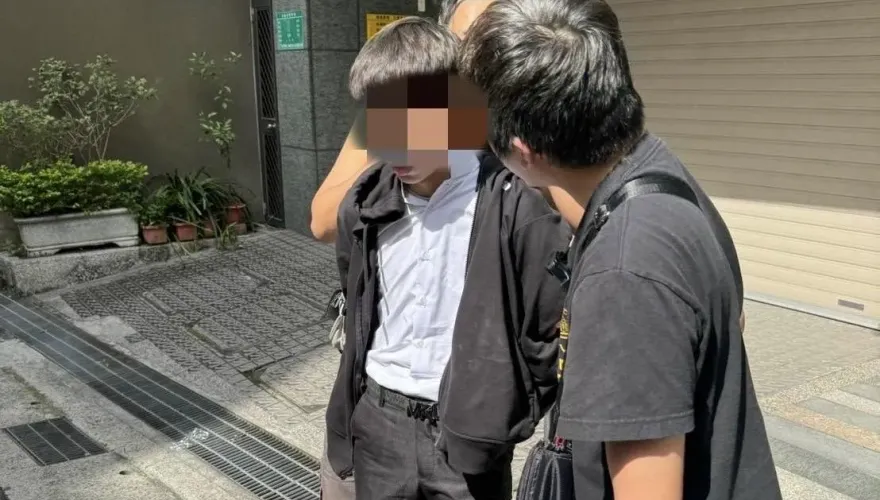 新北婦被假檢警老梗騙慘噴220萬　18歲屁孩假扮地檢署專員遭活逮