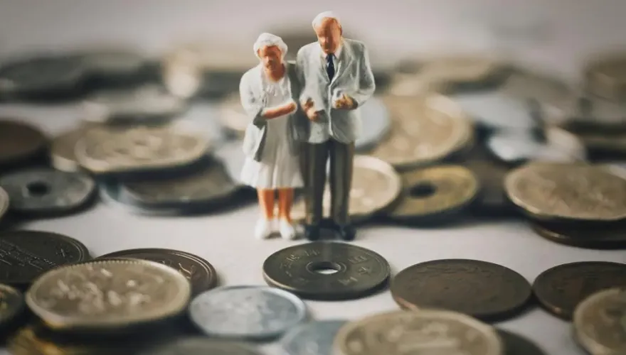 勞退扣6％ 、10年僅存30萬 「靠分紅多20萬」 為何他不急著領？
