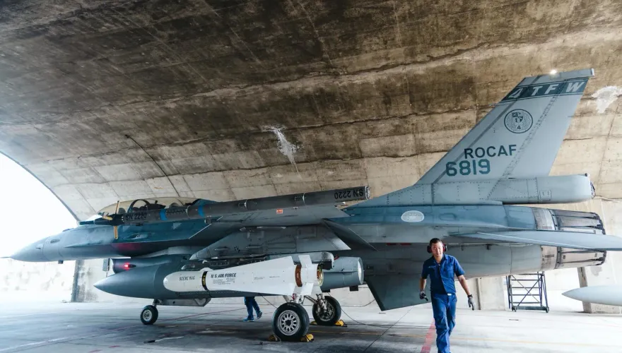 網傳退伍潮 空軍飛官：冒充軍職假訊息