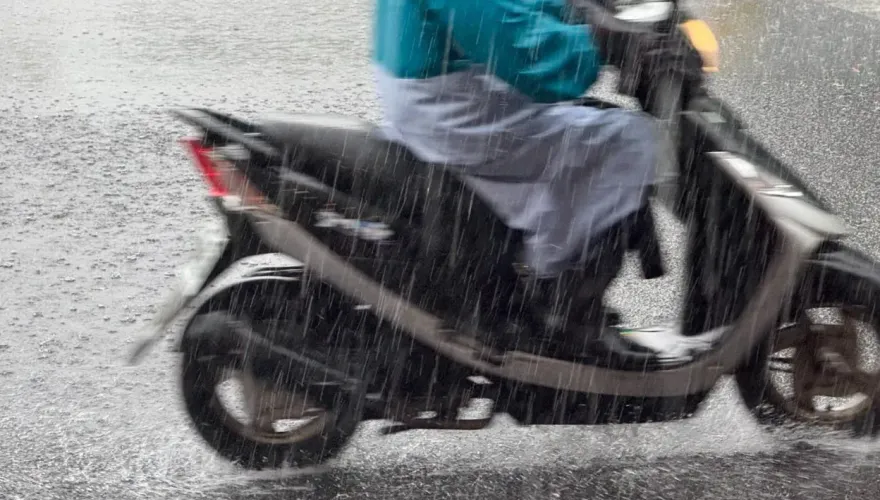 快訊/雨彈來了快躲！「13縣市」大雨特報　新北6山區暴雨