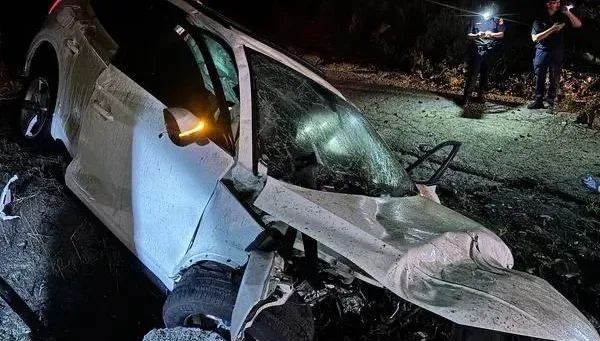 快訊/屏東驚悚車禍！奧迪Q5自撞橋墩「連人帶車墜橋下」　駕駛噴飛身亡