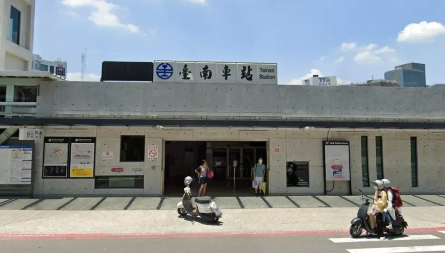 險被自強號碾成肉泥！印尼女跟朋友吵完架　竟侵入台南火車站鐵軌
