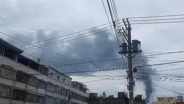 快訊/中油林園廠又發爐！黑煙挾紅火竄升天　環保局要罰了