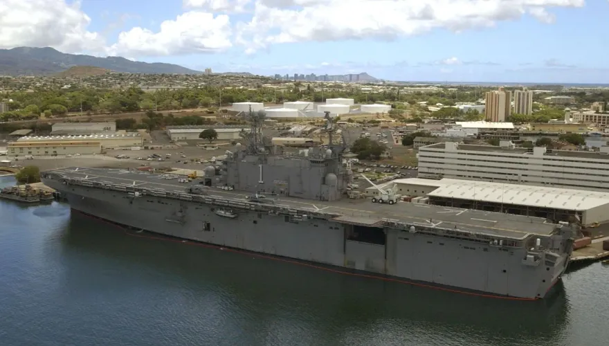 模擬解放軍兩棲艦 除役塔拉瓦號擔任環太平洋演習靶艦
