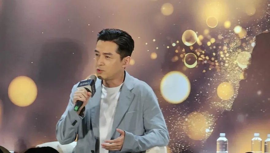 快訊/妙語如珠！胡歌「求證」拍戲口音「有台灣腔嗎」　笑稱自己「便宜好用」