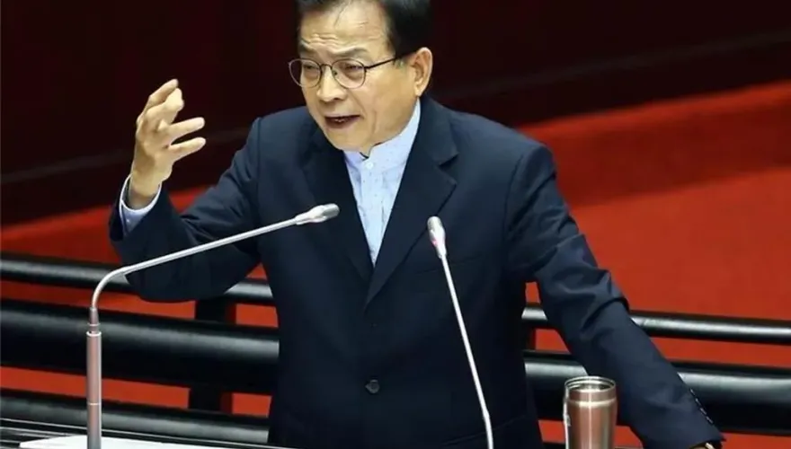 立院藍綠再戰「覆議案」 賴士葆大膽預言民進黨下一步