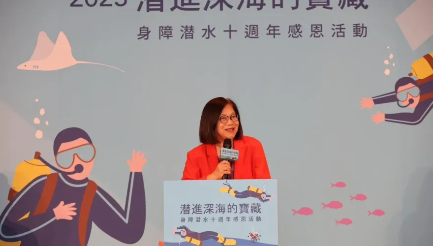 陸男闖淡水河！　管碧玲認了：海巡被打趴是應得的