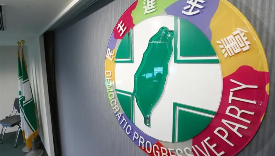 全球第一造謠機器人上線？　民進黨推「ChatDPP」轟藍白濫權　網笑噴：側翼要失業了