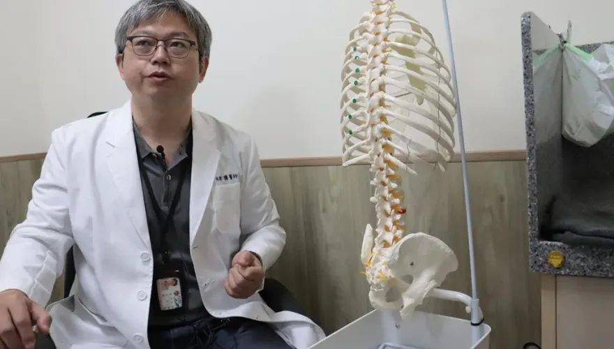 7旬嬤車禍斷肋骨！一週從斷3根變7根　醫：嚴重恐致氣胸、血胸