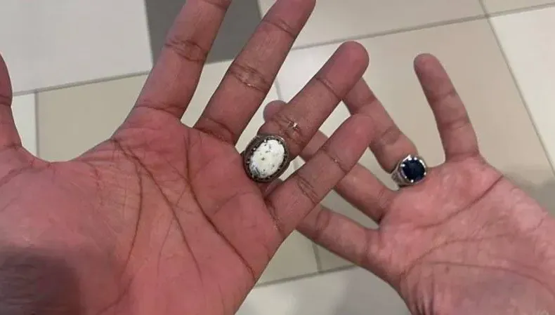 暗藏黑魔法？進廁所若遇人「戒指反戴」小心　網警告：惹不得別靠近