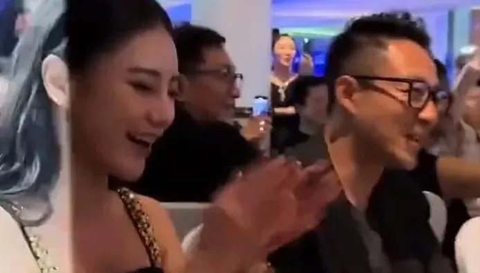 尷尬了？信嗨唱大S《流星花園》主題曲　汪小菲、Mandy真實反應曝光