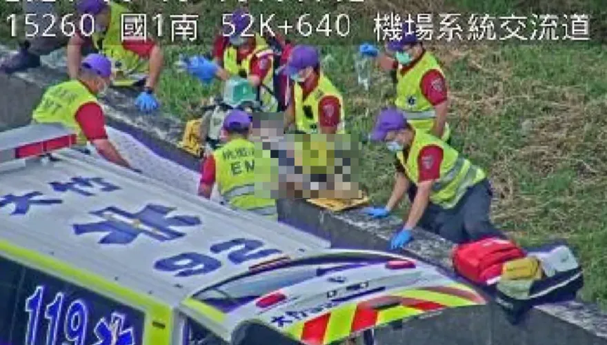 快訊/五楊高架驚傳30歲男駕駛墜落　送醫搶救無效死亡