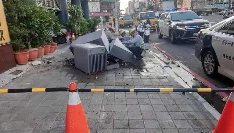 快訊/高雄三民區826戶大停電！　竟因「路邊變電箱」遭車輛撞上