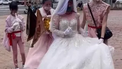 觀音大士穿婚紗被譏合婚「關世音」　新營太子宮：還以為來拍婚紗