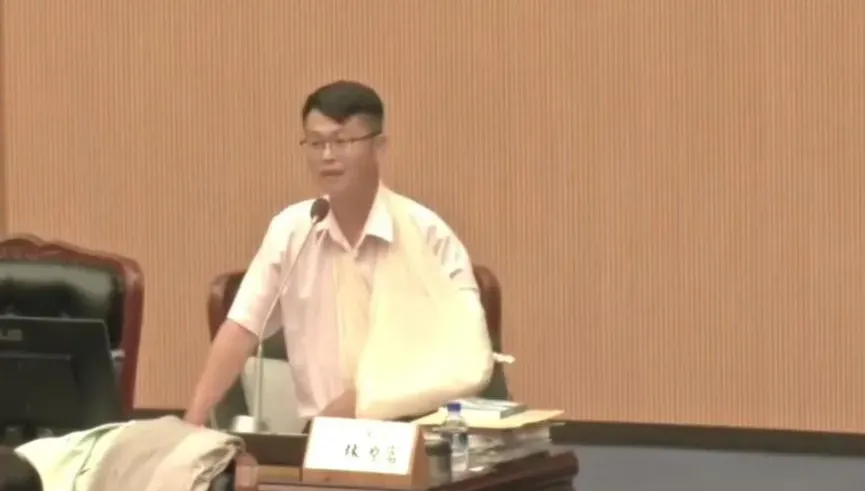 影/花蓮縣議員自爆「遭老婆砍斷手動脈」！控分局長勾引人妻、幫忙做筆錄
