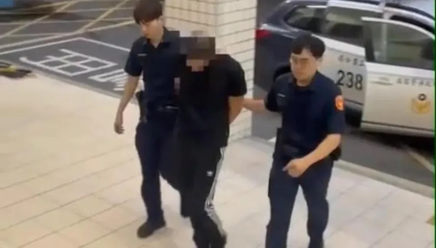 影/娃娃機店偷公仔拒捕開車衝撞逃逸　27歲賊遇路過刑警遭圍捕逮獲